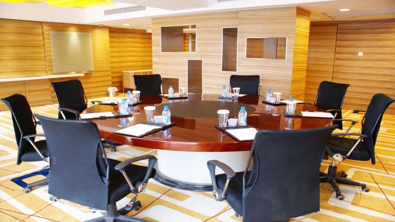 Holiday Inn Binhai Τιαντζίν Εξωτερικό φωτογραφία